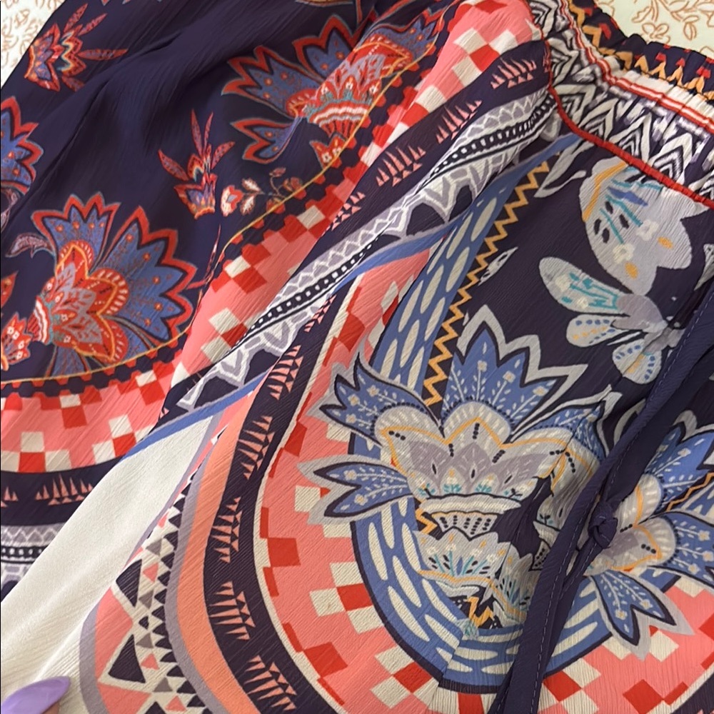 Vibrant Patterned Shorts - Picture 3 of 3